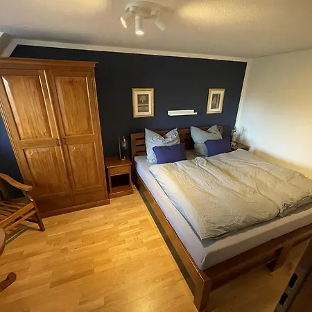 Jachthuus Mit Anbau Brilon