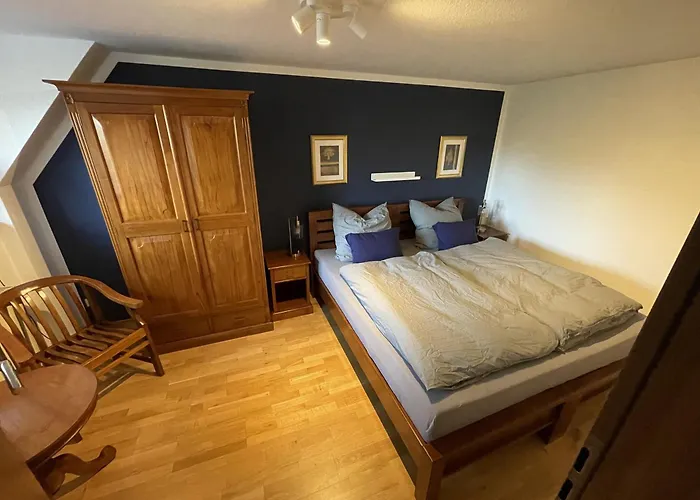 Jachthuus Mit Anbau 브릴온