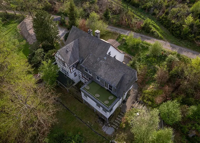 Jachthuus Mit Anbau Brilon